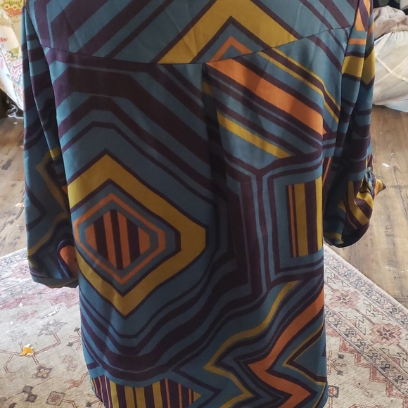 Bee stitched colorful blouse - Picture 3 of 5